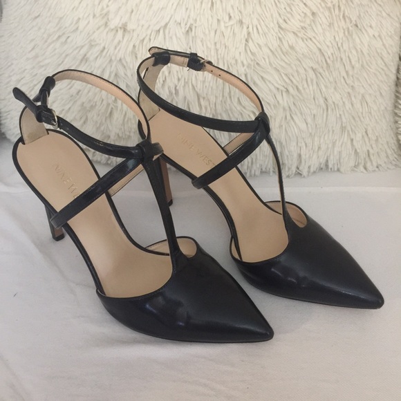 nine west t strap heels
